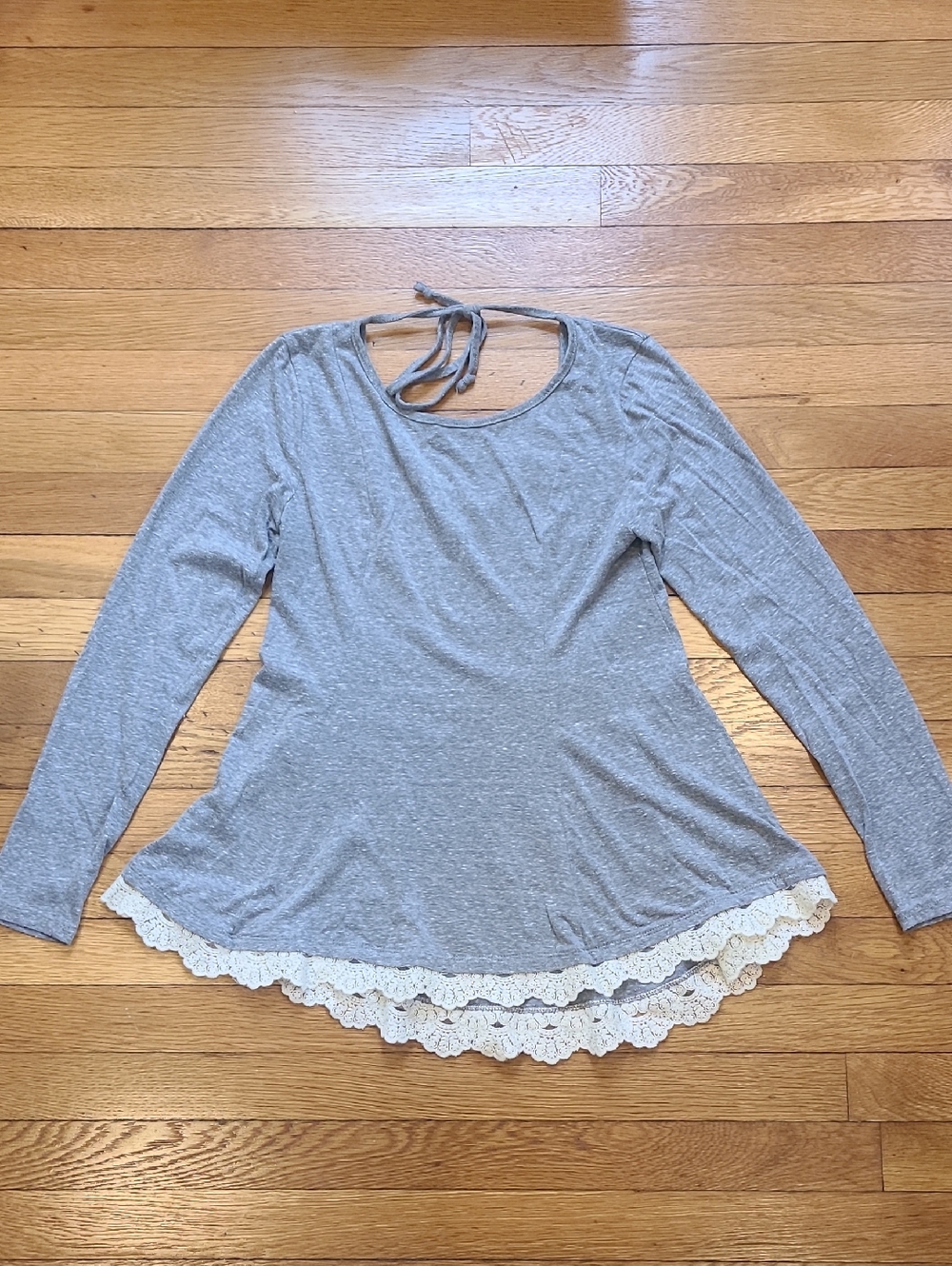 Xhilaration Gray Long Sleeve Top with Cream Lace Hem